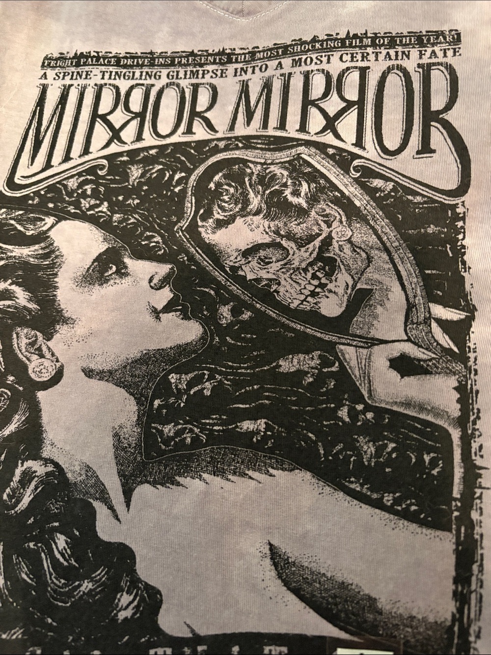 Vintage-Style 'Mirror Mirror' Graphic V-Neck Tee in Dusty Serpentine Small - Med - Picture 3 of 6
